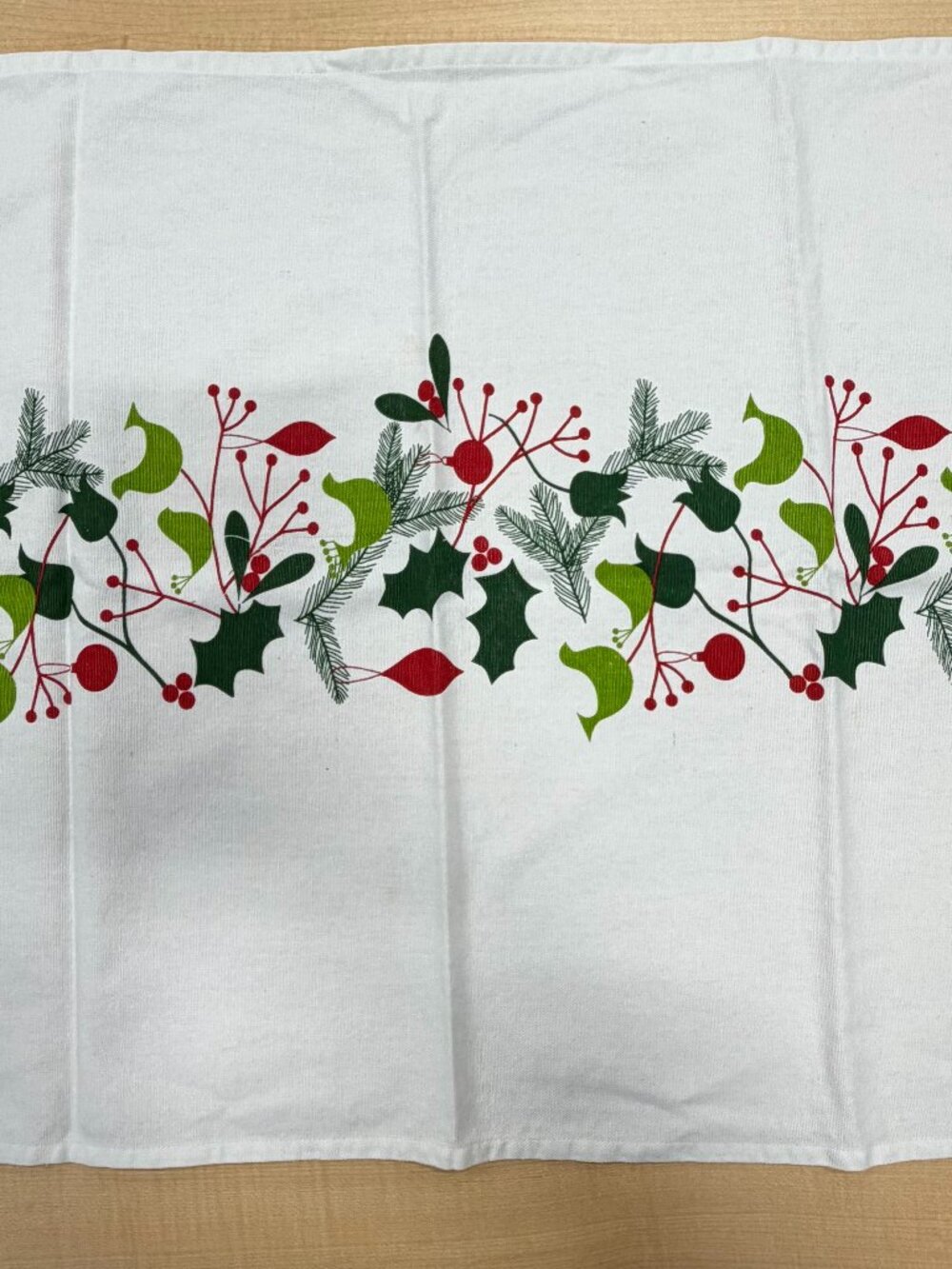 Crate & Barrel Berries & Birds Christmas Dishtowel Cotton Holiday Kitchen Towel